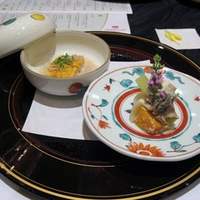 日本料理　筑紫野 - 箸染（富有柿、鮑酒蒸し、百合根、千社唐、白和、花穂) 