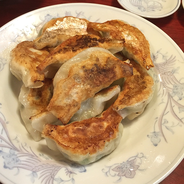 品香亭 - 手包み饺子