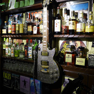 トラストサルーン_2