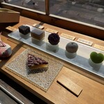 萬御菓子誂處 樫舎 - 優しい光