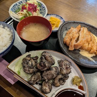 口コミ一覧 : 地鶏炭焼き麺処 おしどり五代目鶴松 （じどりすみや