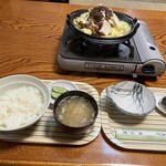 旭食堂 - 料理写真:ホルモン鍋定食