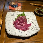 花善 - 上馬刺し