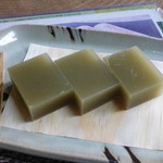 東屋 - 3切れに切り分けて食べてみた