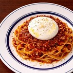 イタリアン産 ブッラータチーズのボロネーゼ