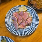 もつ焼き いとや - たん刺し