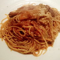 イル・クアドリフォーリオ - ピエモンテ州郷土料理カッソーラ(地鶏と春キャベツの煮込み)スパゲティ