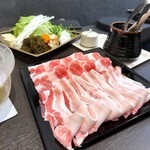 燦 別邸 - 料理写真:パイナップルあぐー豚。２人前