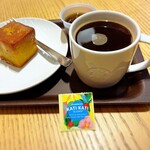 スターバックスコーヒー - 料理写真:この真ん中のがシールです。もらったパスポートに貼ってます。ちょこちょこ日記みたいに書き込みして楽しんでます