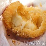 楽万コロッケ店 - ずわい蟹のプレミアムクリームコロッケ(￥370)