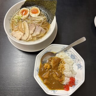 香り立つ鶏だしラーメン・唐揚げ 鶏つよし_0