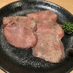 焼肉問屋 牛蔵 - 特上牛タン