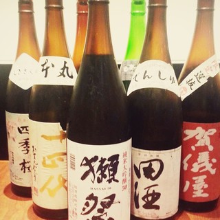 In addition to famous sake such as Dassai, Juyondai, and Denzake, we have a wide selection of sake from various regions.