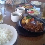 ハンバーグ＆カフェ ぐーちょきぱー - 和牛シチューハンバーグ