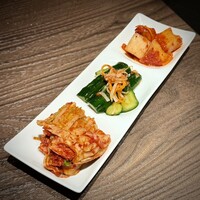 焼肉りんご - キムチ盛り合わせ
