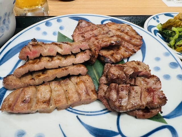 Negishi Yaechika ten - Kyobashi/Gyutan (Beef tongue) | Tabelog