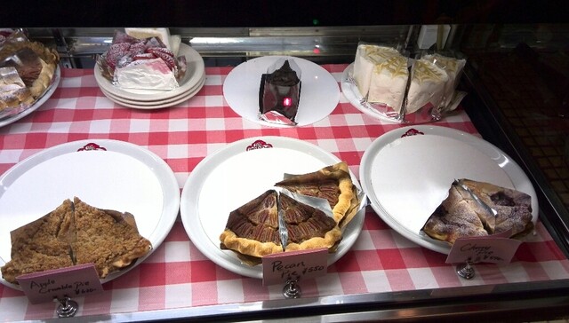 ケーキが美味い By プニノフ バブルオーバー Bubble Over 市が尾 アメリカ料理 食べログ