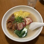 香港麺 新記 - 
