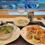 EVA air lounge The STAR - 料理写真: