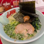 山岡家 - 料理写真:ねぎ+海苔+ほうれんそう
