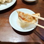 中華料理　燕京 - 2026年６月　餃子持ち上げ