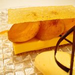 ル・シズィエム・サンス・ドゥ・オエノン レストラン - アプリコットのコンポジション　ドライフルーツのアイスクリーム。