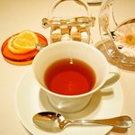 ル・シズィエム・サンス・ドゥ・オエノン レストラン - 紅茶。