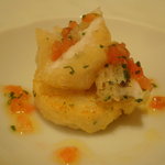 ル・シズィエム・サンス・ドゥ・オエノン レストラン - アナゴのフリット　タケノコとホタテ　レモンビネガーとトマトの香り(正式名称は不明)。