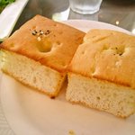 オステリア アックアインボッカ - フォカッチャ（お替り可）