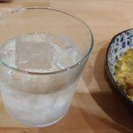 おばんざいお凪 - 芋焼酎のロック。