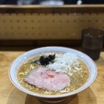 背脂煮干中華そば 和市 - 