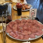 大衆ホルモン・やきにく 煙力 - とろたんとカルビ