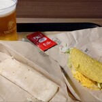 タコベル - ドリンク写真:ビールセットB タコス チーズロールアップ