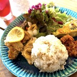 カフェ ボンド - 