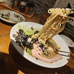 金沢濃厚煮干豚骨 伊乃心 - 