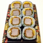 イオン - 料理写真:玉子で楽しむ彩りヒレカツ太巻8巻(842円)