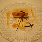 ル・シズィエム・サンス・ドゥ・オエノン レストラン - アプリコットのコンポジション　ドライフルーツのアイスクリーム。