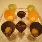 ル・シズィエム・サンス・ドゥ・オエノン レストラン - 小菓子。