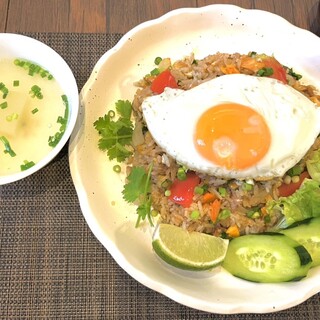 タイ食堂 アロイアロイ_0
