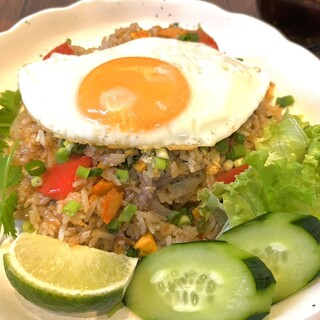 タイ食堂 アロイアロイ_1
