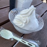 かき氷屋さん - 料理写真:かき氷 みぞれ 普通＋トッピング ソフトクリーム 普通