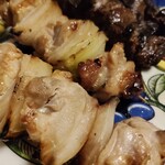 鳥麻 - 料理写真:レバーねぎ串244円、蜜玉串292円