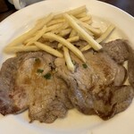 オステリア ピテカントロポ - 豚ロースのレモンバターソテー
