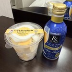 セブンイレブン - ドリンク写真:くちどけクリーム&シフォンケーキ、サントリー &WINE スパークリング<白> 〜すっきり辛口〜