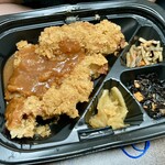 大戸屋　 - 料理写真:チキンカツみたいな…