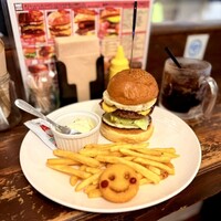口コミ一覧 : バーガーズカフェビーチ ストーリー （Burger's Cafe