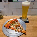 PIZZA OLIVE - 料理写真:ミックスピザ＆生ビール