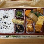 お惣菜のまつおか - 料理写真:カラスカレイの味噌漬け焼き御膳