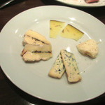 グロリエット - 【2015. 4月】チーズの盛合わせ＠1500円（税込）