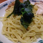 熱烈中華食堂 日高屋 - 料理写真:ワカメ、メンマ、チャーシューは短冊切り